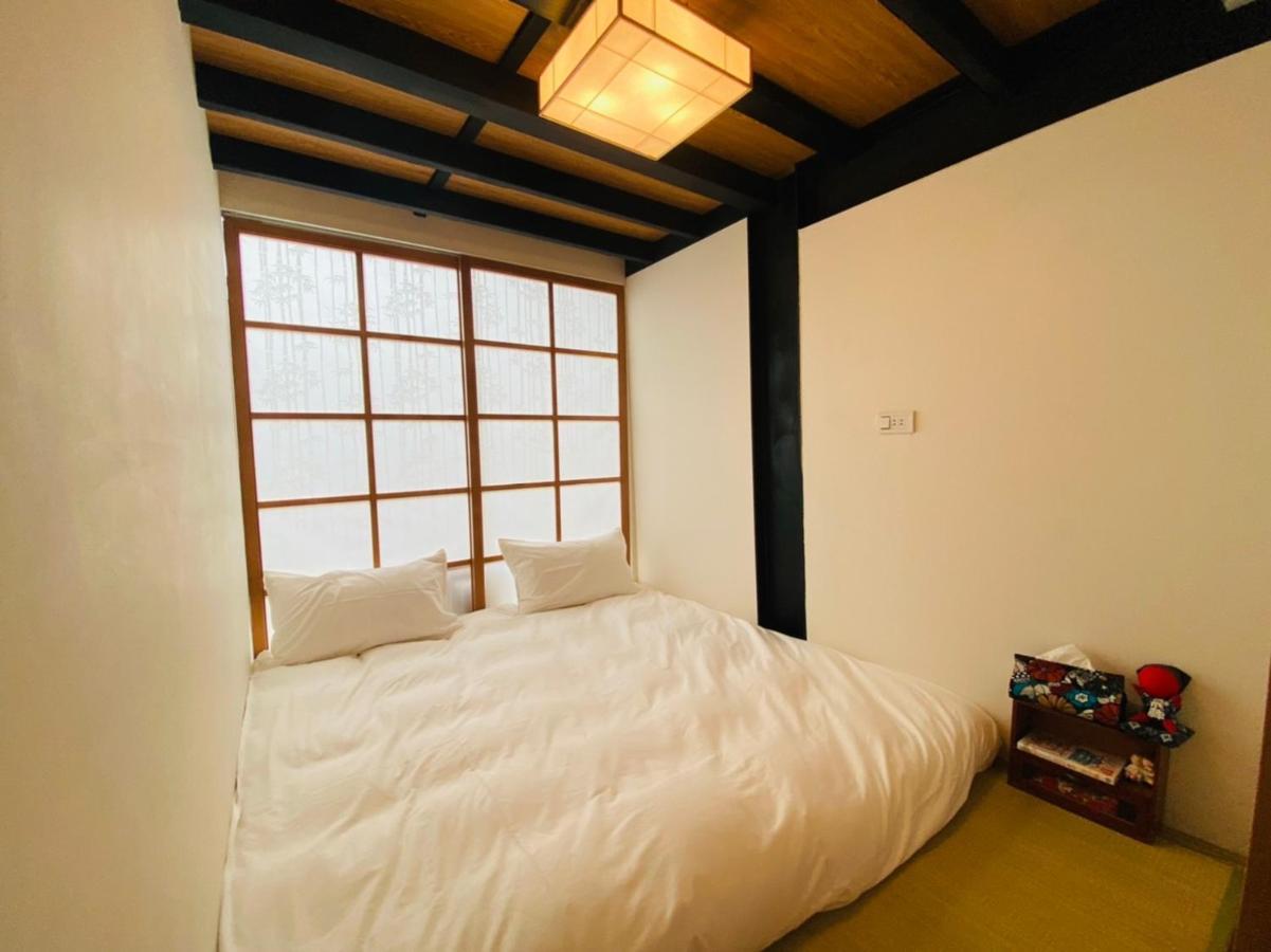 捉鳳凰 台南百年老宅包棟導覽民宿系列catchphoenix Centennial Guesthouse المظهر الخارجي الصورة